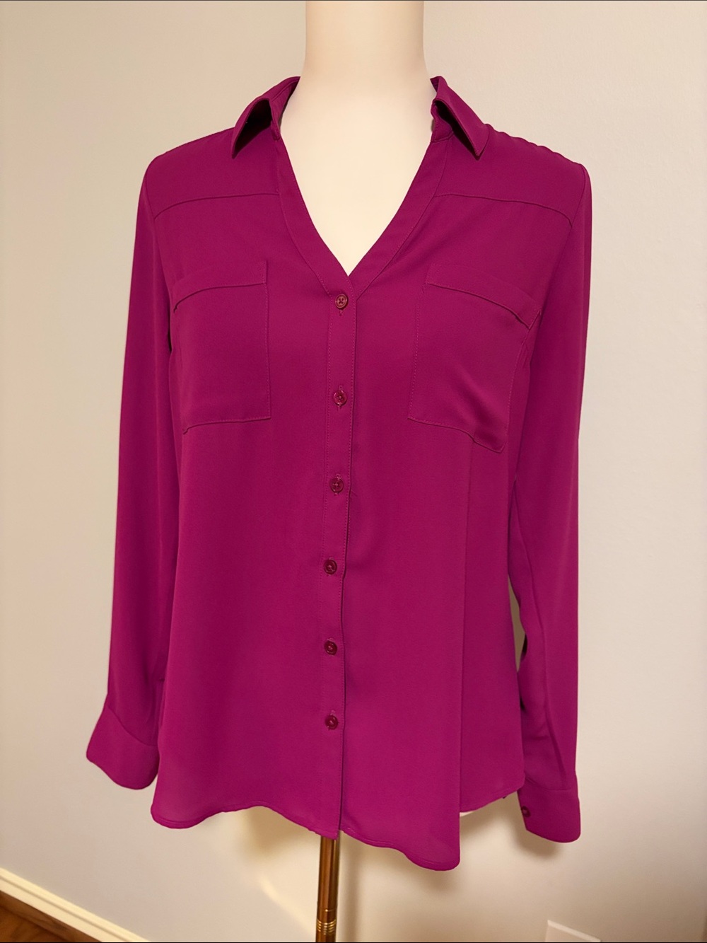 Express Women’s The Portofino Shirt in Fuschia/Bright Pink Size Small